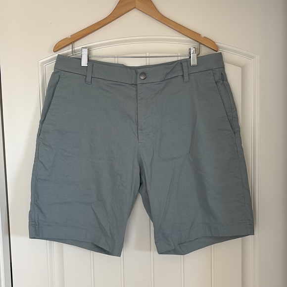 Lululemon Blue Commission Chino Side Zip Pocket Golf Shorts Men’s Size 36